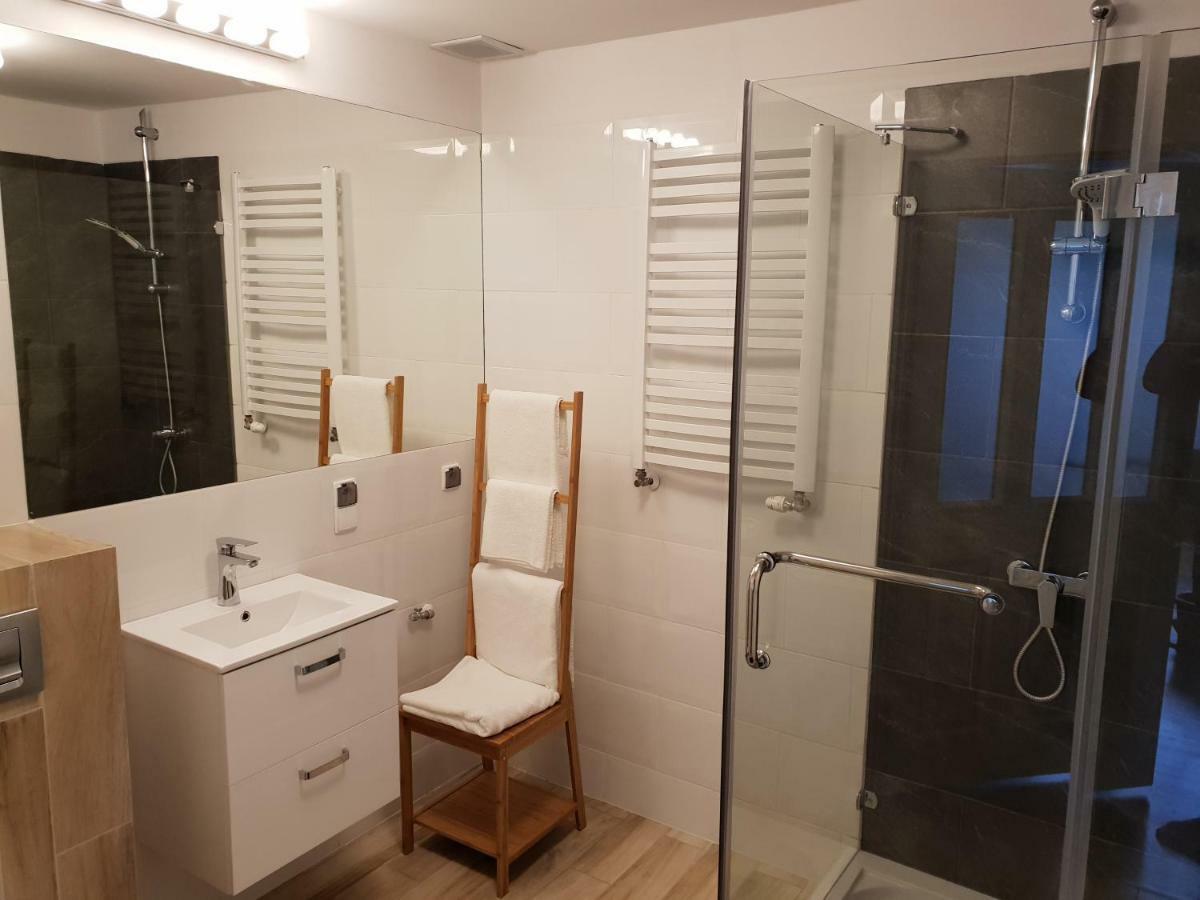 Apartamenty Deptak Цехоцинек Екстериор снимка