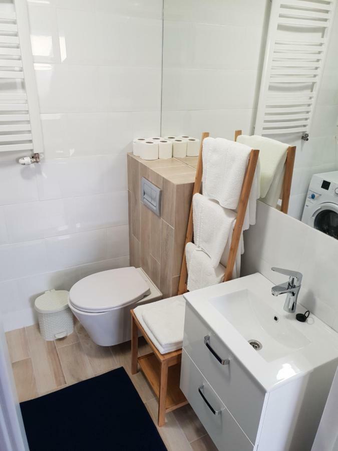 Apartamenty Deptak Цехоцинек Екстериор снимка